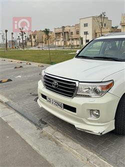 تۆیۆتا لاند کروزەر